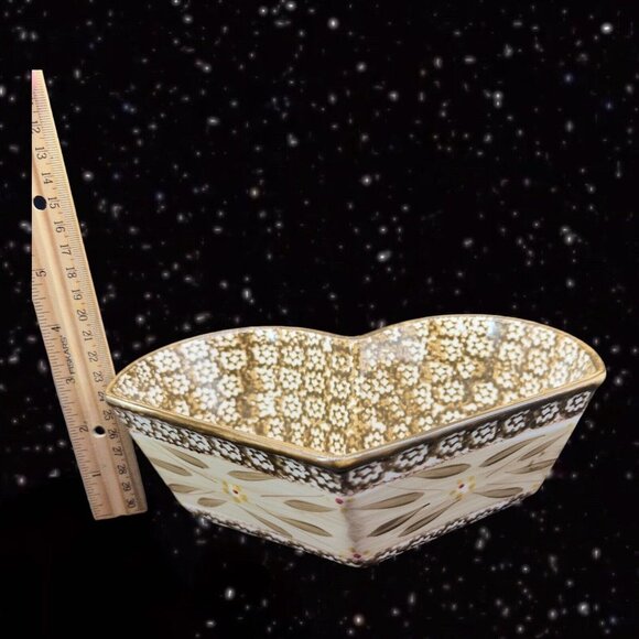 Temptations Ovenware by Tara Heart Shaped Green Bowl Old World 1QT FKI CERAMIC - Picture 3 of 10